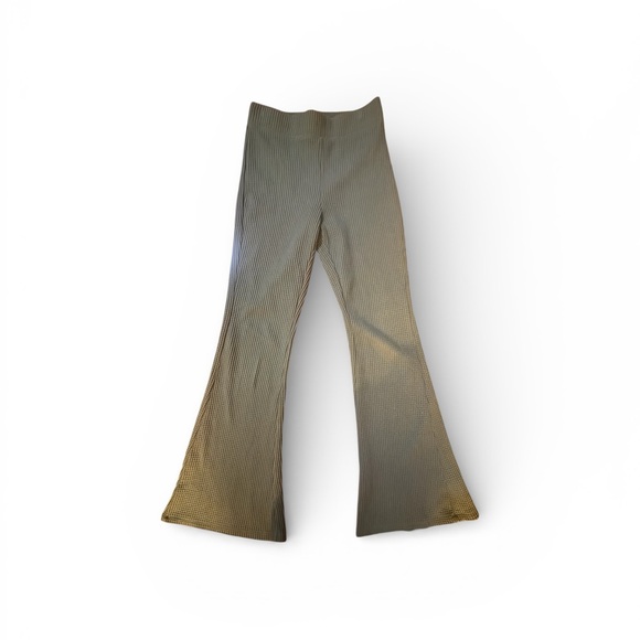 aerie Pants - Aerie Women's Flare Pants in Olive Green